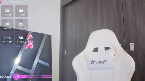 Snapshot of catrina_rich chatting on November 2025 09:59:02 PM catrina online show from November 2025 09:59:02 PM