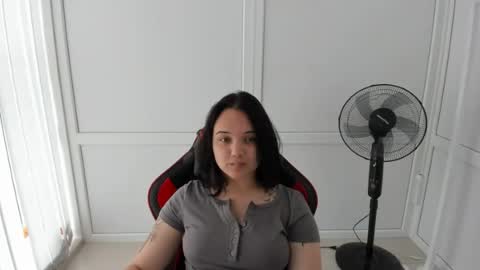 Snapshot of catrine_cute chatting on June 2026 06:48:02 AM Catrine online show from June 2026 06:48:02 AM
