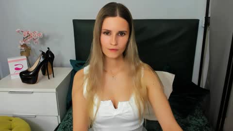 CatrinGood online show from April 2026 07:19:01 PM