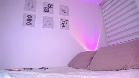 Snapshot of cattaleya002 chatting on November 2025 10:52:02 PM CATALEYA online show from November 2025 10:52:02 PM