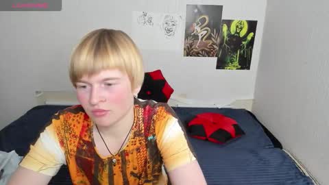 cattie_w_ online show from November 2025 01:28:01 AM