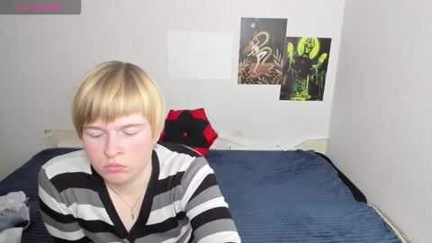 cattie_w_ online show from November 2025 01:37:02 AM