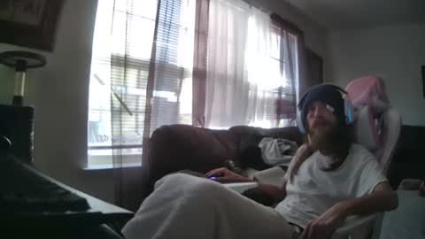 Snapshot of cattywompiscreations chatting on January 2025 02:09:01 PM zatbabydaddy online show from January 2025 02:09:01 PM