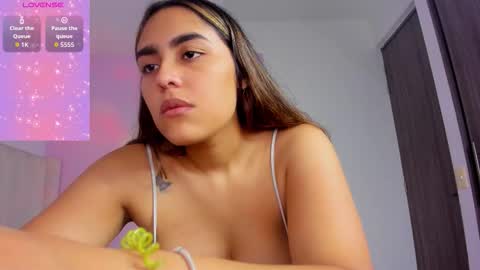 Cay online show from November 2025 01:21:02 PM