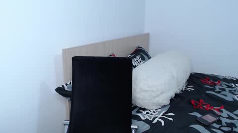 Snapshot of cazadora80s chatting on December 2024 08:49:02 PM cazadora80s online show from December 2024 08:49:02 PM