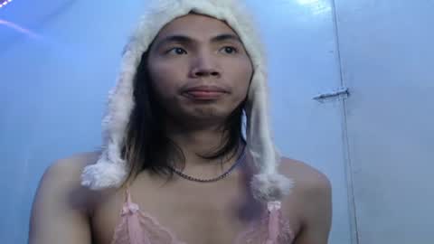 Snapshot of cb_account639497 chatting on December 2024 07:10:01 PM FlirtyPixel online show from December 2024 07:10:01 PM