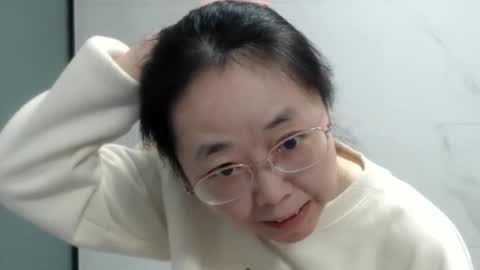 Snapshot of cbz112233 chatting on January 2025 02:40:02 PM ANNYANNY online show from January 2025 02:40:02 PM