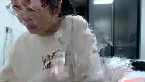 Snapshot of cbz112233 chatting on February 2025 08:33:02 PM ANNYANNY online show from February 2025 08:33:02 PM