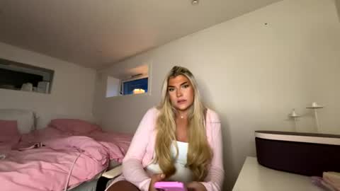 Snapshot of ccdollx chatting on July 2026 09:09:02 PM ccdollx online show from July 2026 09:09:02 PM