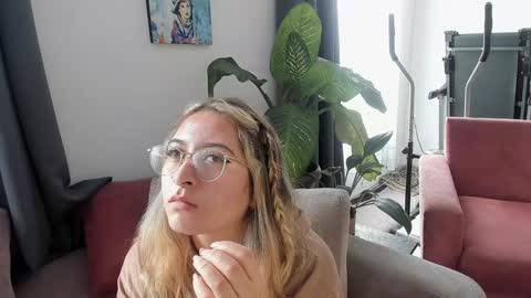 ccuteass online show from December 2024 03:55:01 PM