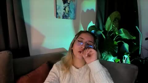 ccuteass online show from December 2024 10:09:02 PM