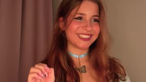 Lina  online show from November 2025 07:27:01 PM