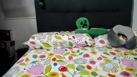 ceci online show from November 2025 09:49:02 PM