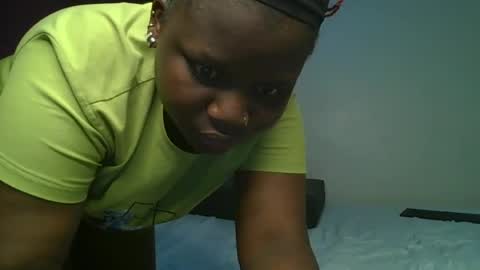 Snapshot of ceepretty25 chatting on July 2026 04:19:01 AM ceepretty25 online show from July 2026 04:19:01 AM
