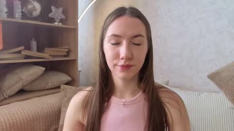 Josie Manesi online show from September 2025 05:29:01 AM