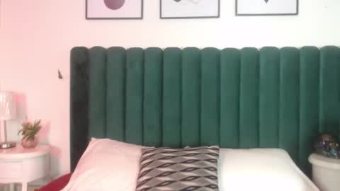 Snapshot of celeste_bs chatting on October 2025 04:14:01 AM Celeste online show from October 2025 04:14:01 AM