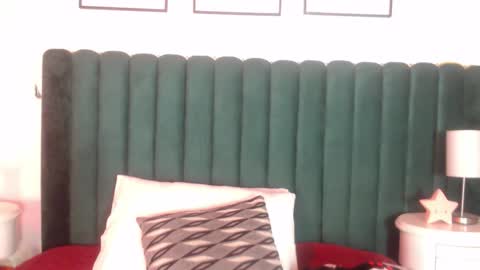 Snapshot of celeste_bs chatting on November 2025 04:22:01 AM Celeste online show from November 2025 04:22:01 AM