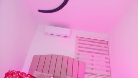 Snapshot of celeste_moonx chatting on November 2025 12:06:01 PM Celeste online show from November 2025 12:06:01 PM