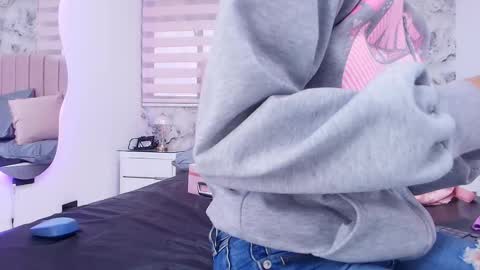 Snapshot of celeste_moonx chatting on November 2025 11:53:02 AM Celeste online show from November 2025 11:53:02 AM