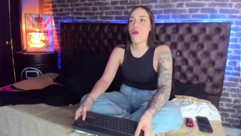 Snapshot of celeste_starsss chatting on November 2025 12:48:02 PM celeste_starsss online show from November 2025 12:48:02 PM