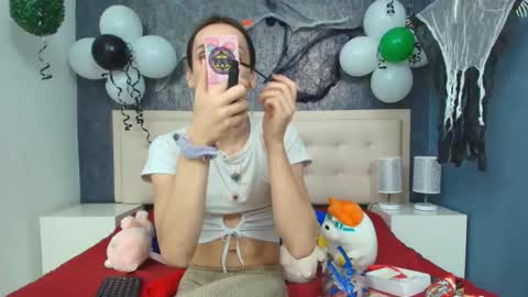 Snapshot of celestial_queen_ chatting on October 2025 01:32:01 PM Celestial online show from October 2025 01:32:01 PM