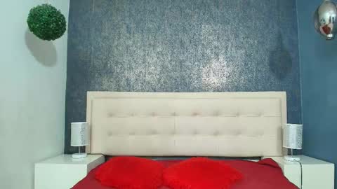 Snapshot of celestial_queen_ chatting on November 2025 12:52:01 PM Celestial online show from November 2025 12:52:01 PM