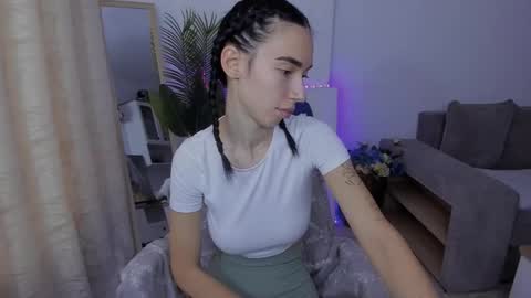 Celine Roxelle online show from September 2025 03:05:01 PM