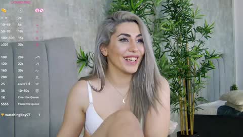 Snapshot of celinemeyerr chatting on January 2025 12:49:01 PM CelineMeyer online show from January 2025 12:49:01 PM