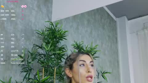 Snapshot of celinemeyerr chatting on March 2025 05:40:01 AM CelineMeyer online show from March 2025 05:40:01 AM