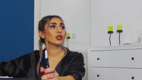 Snapshot of celinemeyerr chatting on October 2025 06:28:02 AM CelineMeyer online show from October 2025 06:28:02 AM