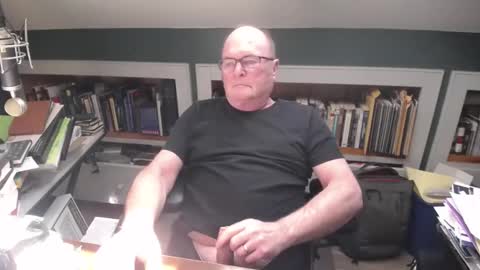 central_square_guy_20 online show from March 2025 04:00:02 PM