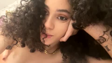 Snapshot of ceoglo chatting on December 2024 01:35:01 AM ceoglo online show from December 2024 01:35:01 AM