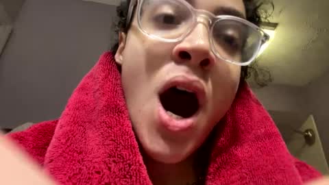 Snapshot of ceoglo chatting on December 2024 12:35:02 AM ceoglo online show from December 2024 12:35:02 AM