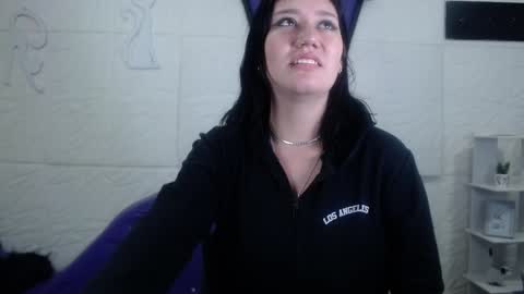 Snapshot of cerecita_02 chatting on January 2025 03:43:01 PM Cerecita online show from January 2025 03:43:01 PM