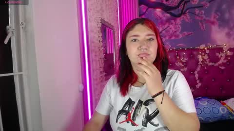 Snapshot of cerecita_02 chatting on September 2025 11:35:02 AM Cerecita online show from September 2025 11:35:02 AM