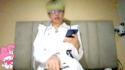 Cherry online show from October 2025 04:07:01 AM