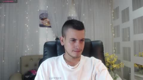 Snapshot of cerokershelby chatting on January 2025 07:17:02 PM Ceroke online show from January 2025 07:17:02 PM