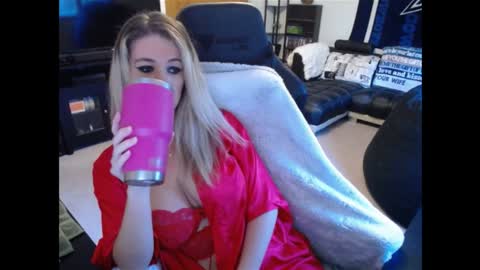 Marie online show from December 2024 01:12:01 PM