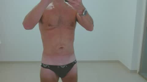 Snapshot of ch400 chatting on January 2025 01:52:02 PM ch400 online show from January 2025 01:52:02 PM