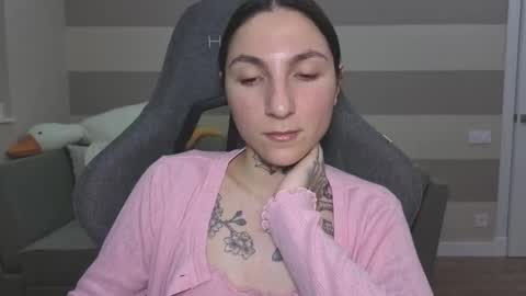 Snapshot of chabibiann chatting on November 2025 09:09:02 PM Kate online show from November 2025 09:09:02 PM