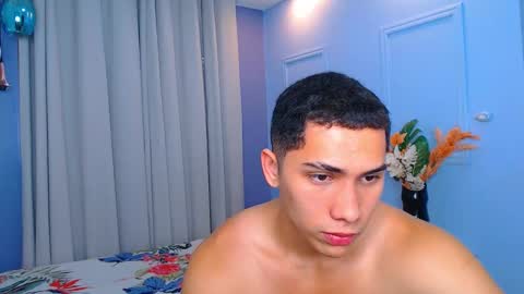 aurora and lian online show from February 2025 02:55:02 PM