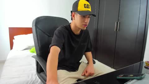 Kenji online show from October 2025 04:57:01 PM