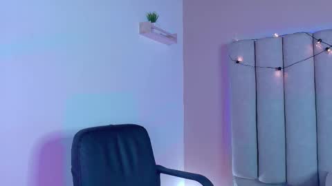 C H A N E L online show from November 2025 02:54:01 AM