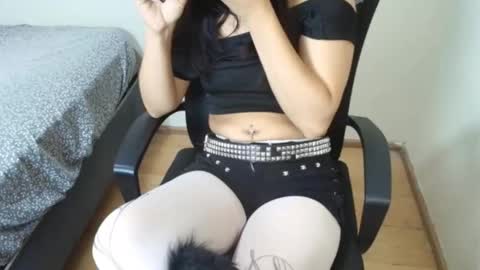 Snapshot of chanelsexyy chatting on January 2026 08:32:01 PM Viviana 3 online show from January 2026 08:32:01 PM