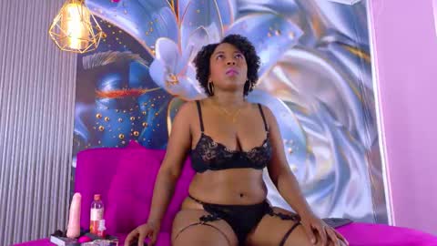 Snapshot of channelcroix chatting on November 2025 08:05:01 PM channelcroix online show from November 2025 08:05:01 PM