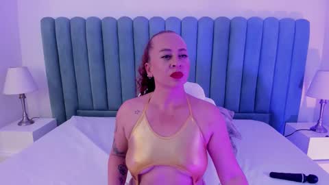 Channelfox  online show from November 2025 07:59:02 PM