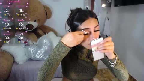 Isabella online show from October 2025 08:05:02 AM