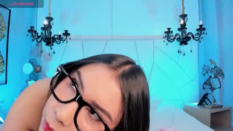 Snapshot of channeyprincess chatting on November 2025 03:01:01 AM Channey online show from November 2025 03:01:01 AM