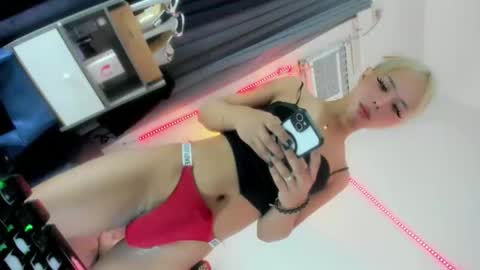 chantal_fuck online show from December 2025 05:58:01 AM