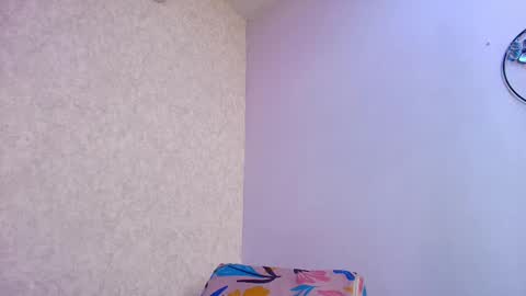 Snapshot of chantal_taylor_ chatting on November 2025 12:02:02 PM Raquel online show from November 2025 12:02:02 PM